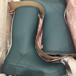 NIB HUNTER Play Tall Logo Rain Boots Waterproof for Women Size9 Green color